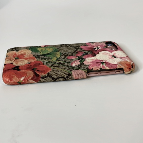 Authentic Gucci Bloom iPhone6 phone case. - Picture 8 of 8
